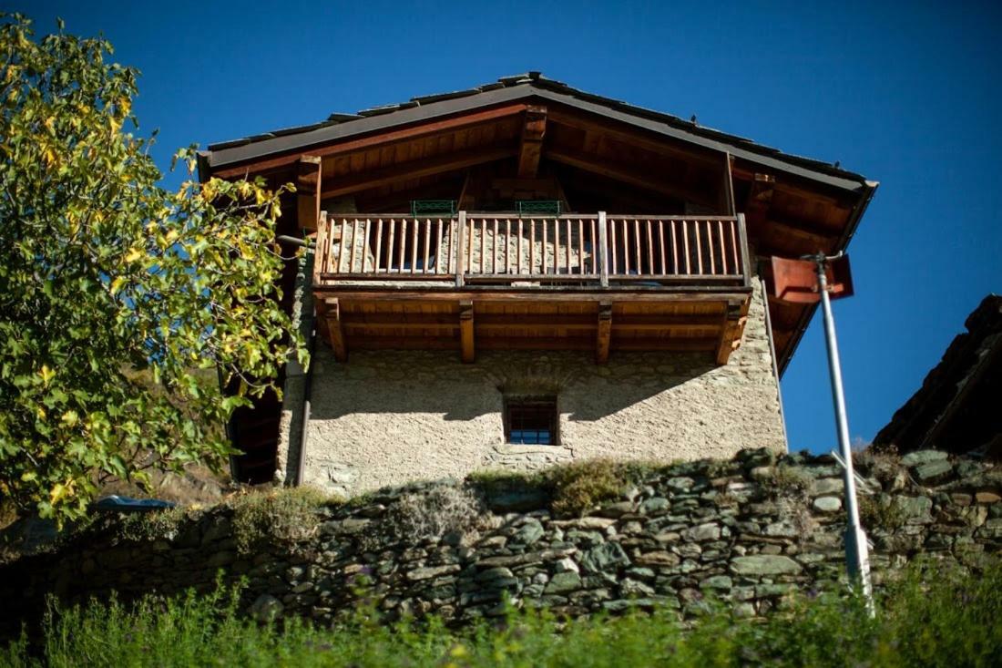 Ferienwohnung Casa Panoramica Aosta Exterior foto